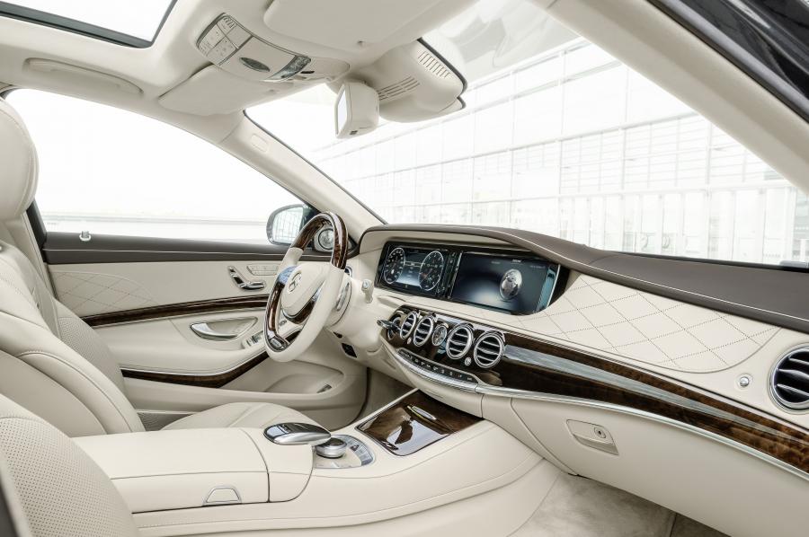 Интерьер Mercedes-Maybach S600 (X222) 2015 года  (WW) (фото 44 из 49)